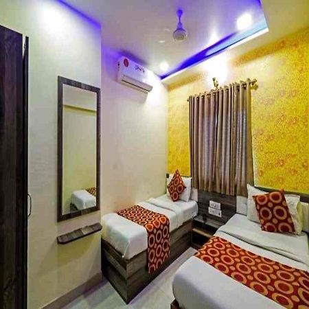 Hotel New Sarah Inn, Andheri West 뭄바이 외부 사진
