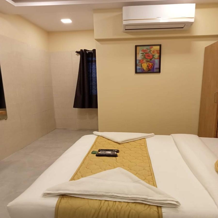 Hotel New Sarah Inn, Andheri West 뭄바이 외부 사진