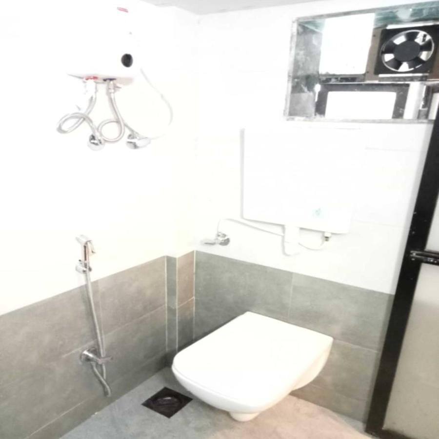 Hotel New Sarah Inn, Andheri West 뭄바이 외부 사진