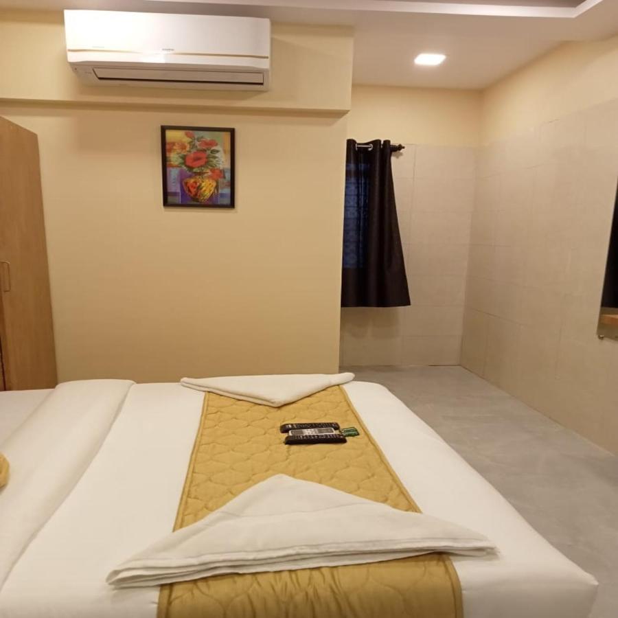 Hotel New Sarah Inn, Andheri West 뭄바이 외부 사진